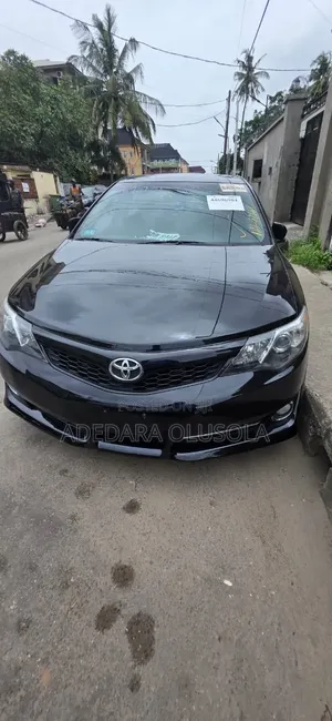Toyota Camry SE 4dr Sedan (2.5L 4cyl 6A) 2014 Black