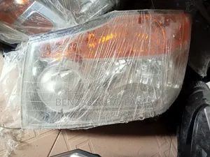 Nissan Titan 2009 Headlight Replacement
