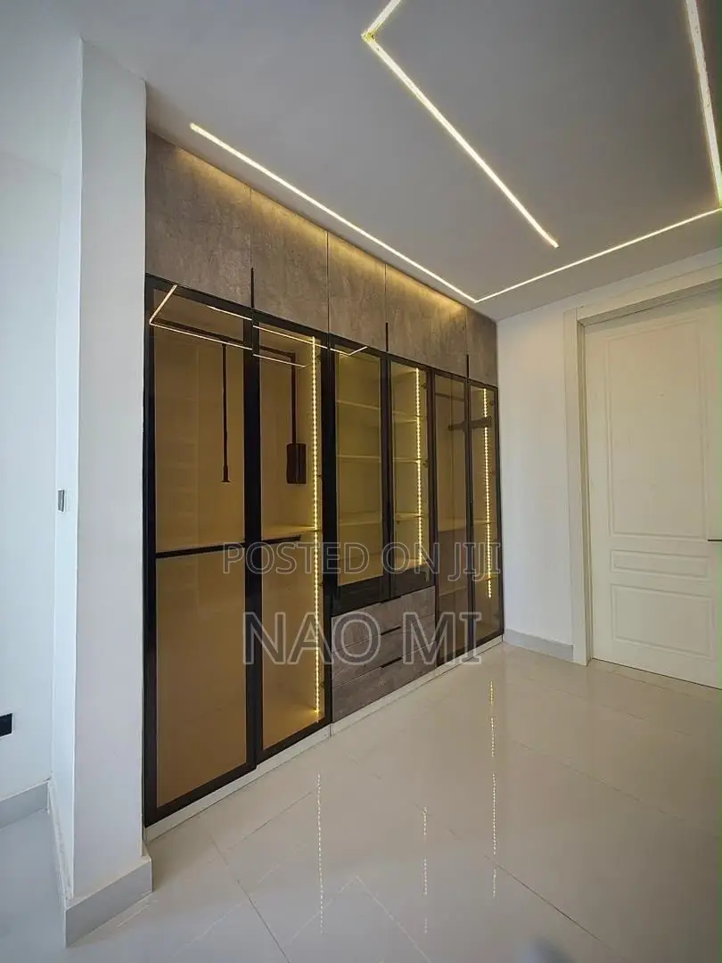 5Bed Duplex in Main Lekki Phase 1