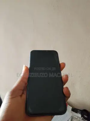 Apple iPhone 11 64 GB Gray