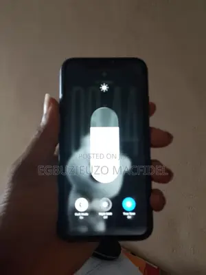 Apple iPhone 11 64 GB Gray