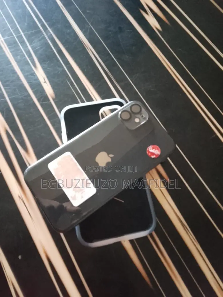 Apple iPhone 11 64 GB Gray