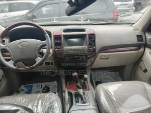 Lexus GX 470 2009 Gold