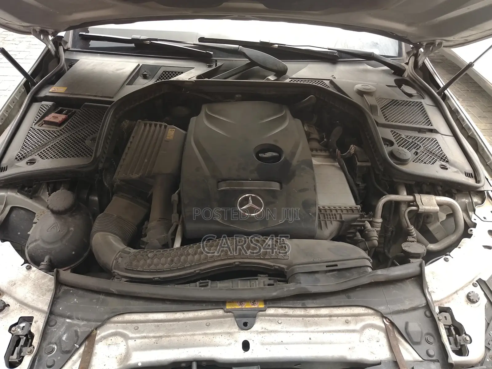 Mercedes-Benz C300 2015 Silver