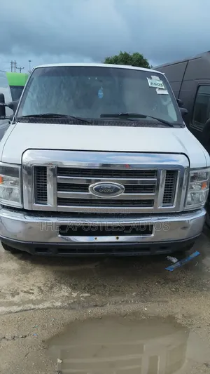 Ford E-350 2013 White