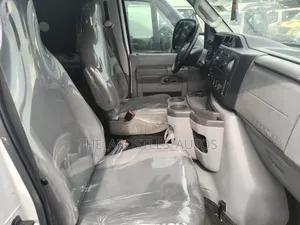 Ford E-350 2013 White