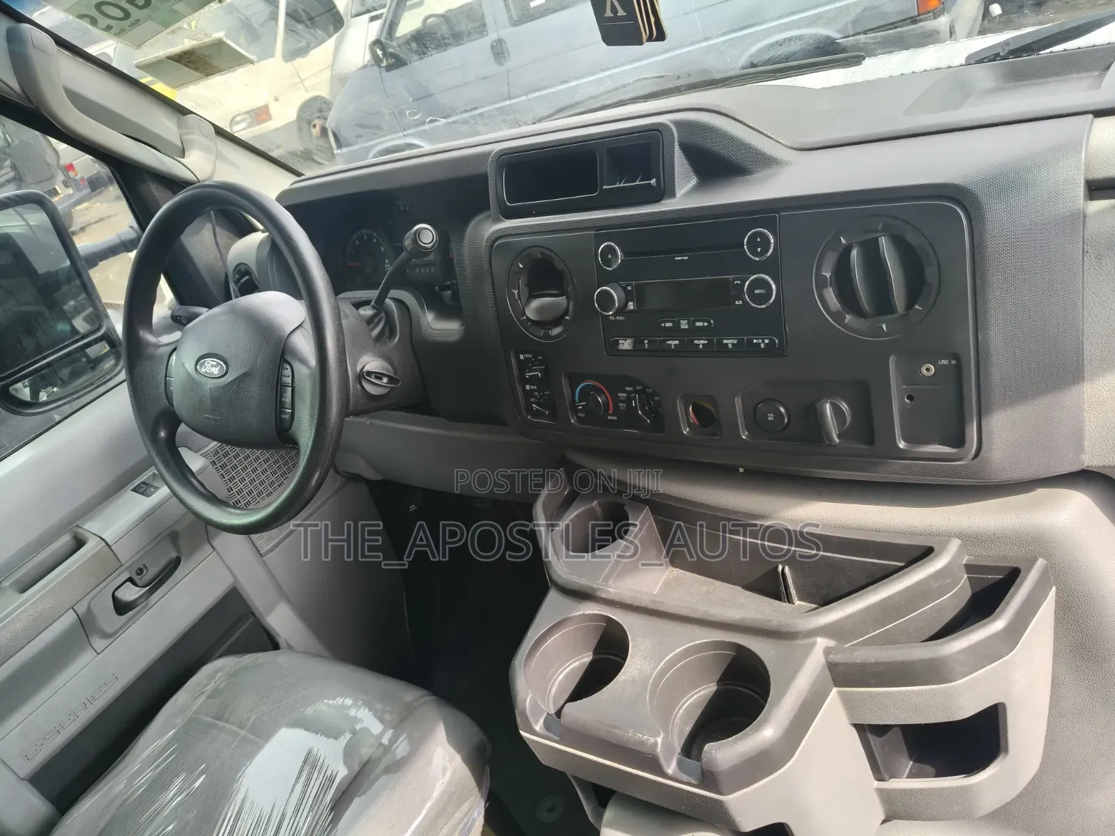 Ford E-350 2013 White