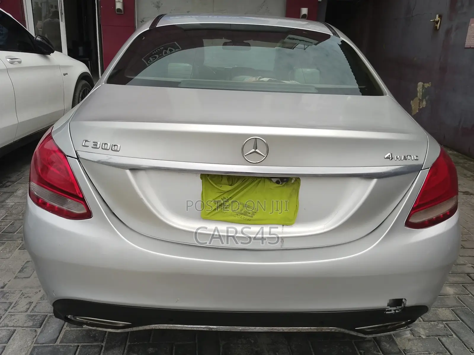 Mercedes-Benz C300 2015 Silver