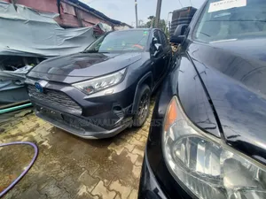 Toyota RAV4 Limited FWD 2020 Gray