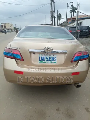 Toyota Camry 2010 Gold