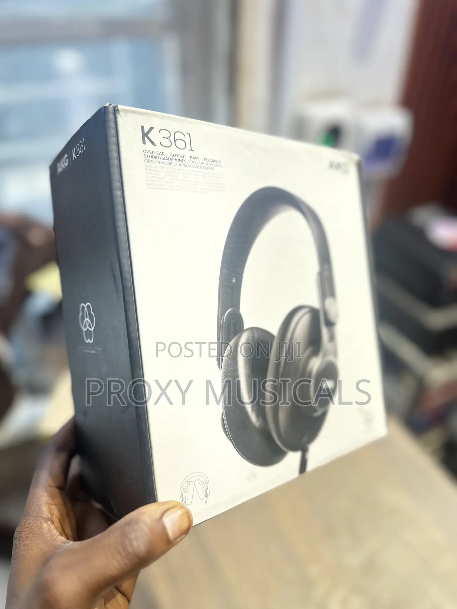 Akg Professional Over-Ear Closed-Back Studio Headphones