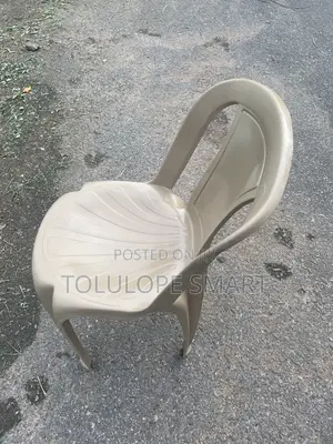 Awoof Clearance! Very Neat Plastic Chair