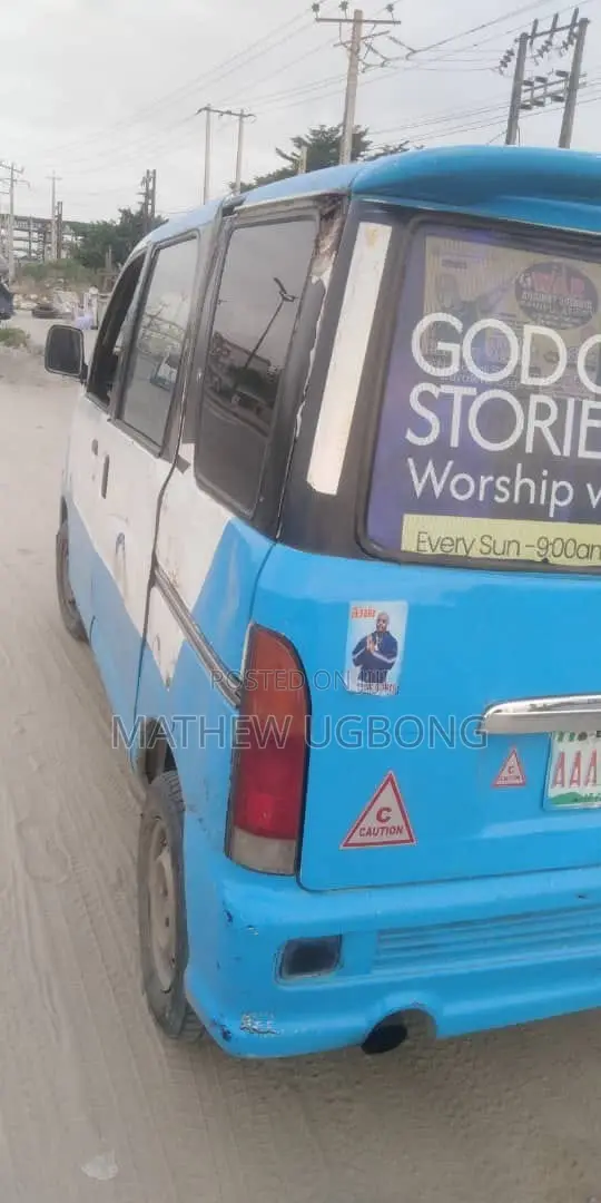 Daihatsu Hijet 1999 White