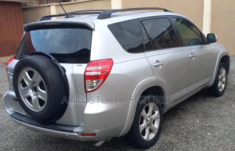 Toyota RAV4 Limited V6 4x4 2009 Silver