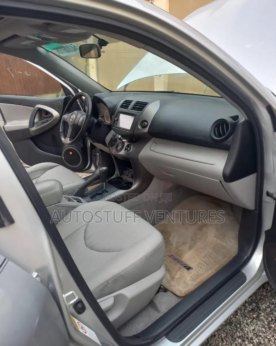 Toyota RAV4 Limited V6 4x4 2009 Silver