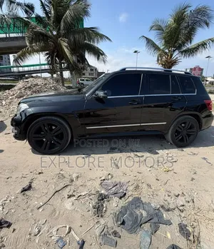 Mercedes-Benz GLK-Class 2014 Black