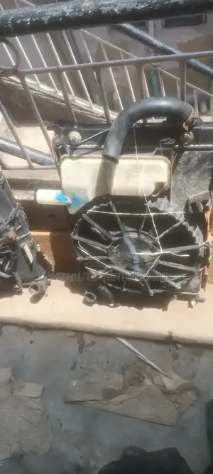 This Is Hyundai Elantra 2010-2012 Radiator Fan and Condenser