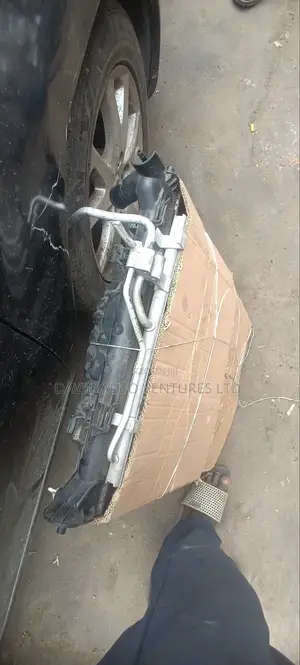 This Is Hyundai Elantra 2010-2012 Radiator Fan and Condenser
