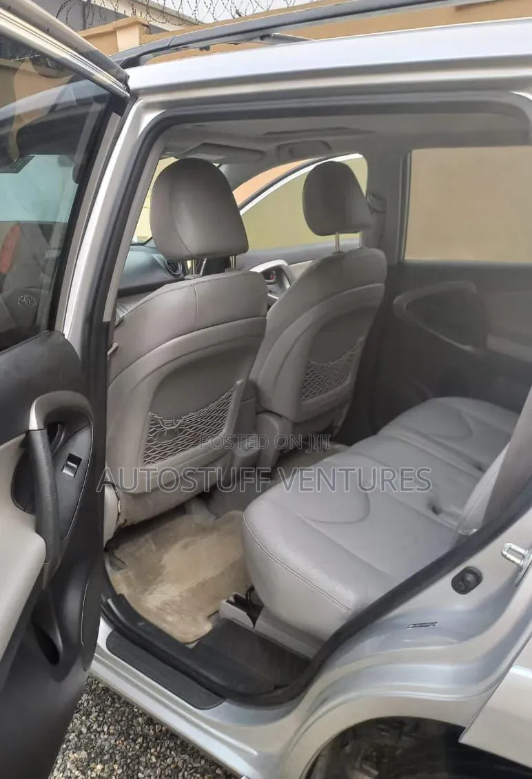 Toyota RAV4 Limited V6 4x4 2009 Silver