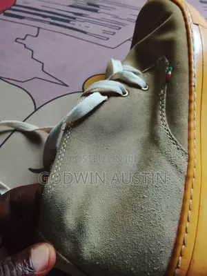 Gucci Leather Shoe