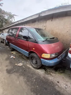 Toyota Previa 1998 Red