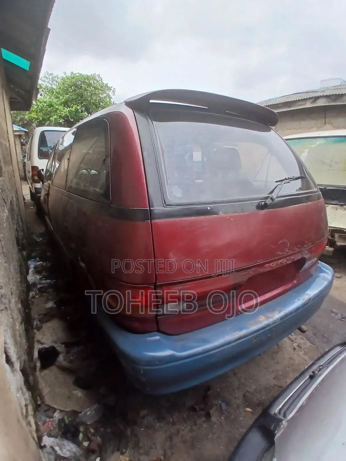Toyota Previa 1998 Red