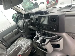 Ford E-350 2014 White