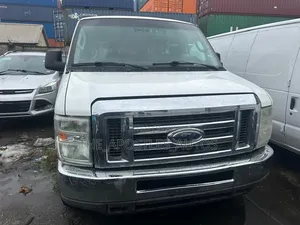 Ford E-350 2014 White