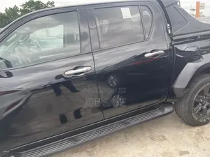 Toyota Hilux 2021 Black