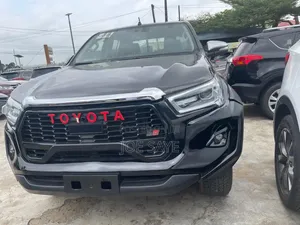 Toyota Hilux 2021 Black