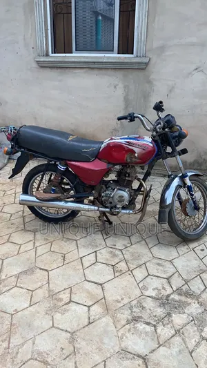 Bajaj Boxer 2010 Red