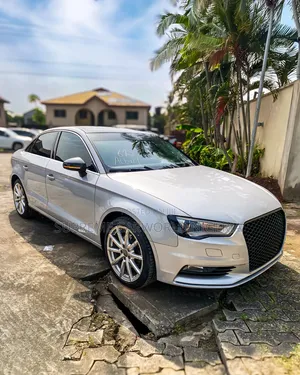 Audi A4 2.0T Premium quattro 4dr Sedan AWD (2.0L 4cyl Turbo 8A) 2014