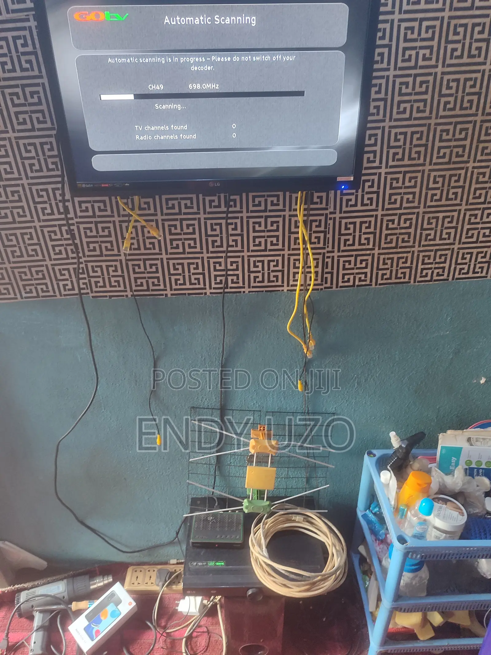GoTV Decoder, Antenna, Remote + Long Cable