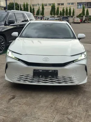 Toyota Camry 2025 White