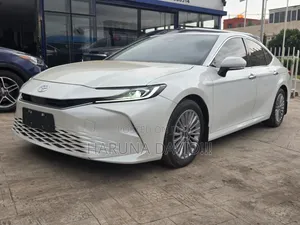 Toyota Camry 2025 White