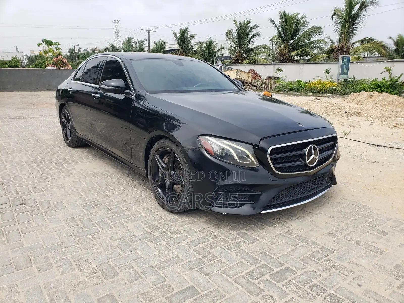 Mercedes-Benz E300 2017 Black