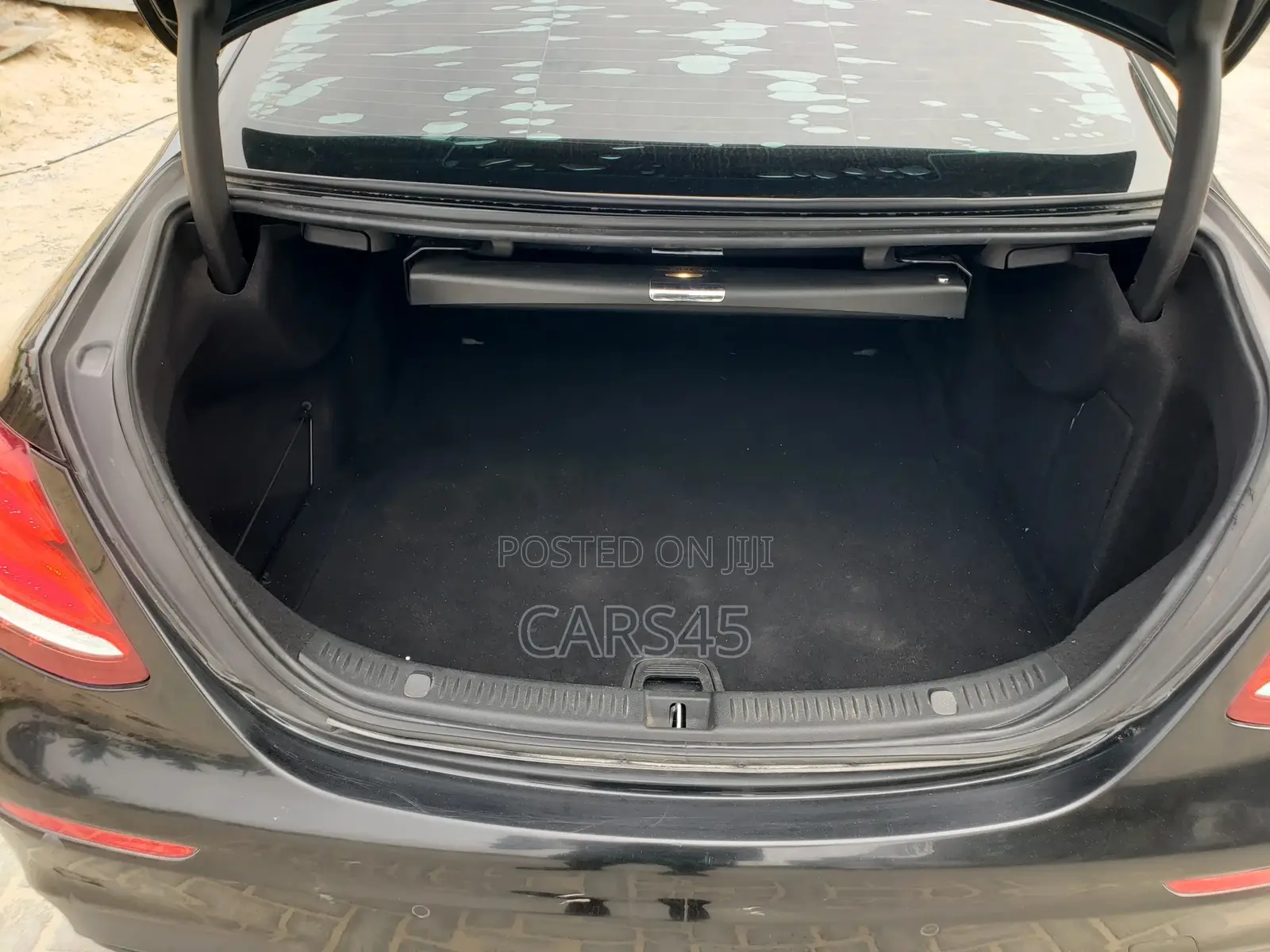 Mercedes-Benz E300 2017 Black