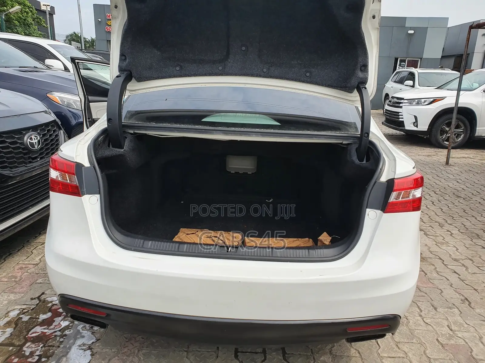 Toyota Avalon 2015 White