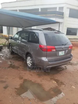 Toyota Sienna 2004 Gray
