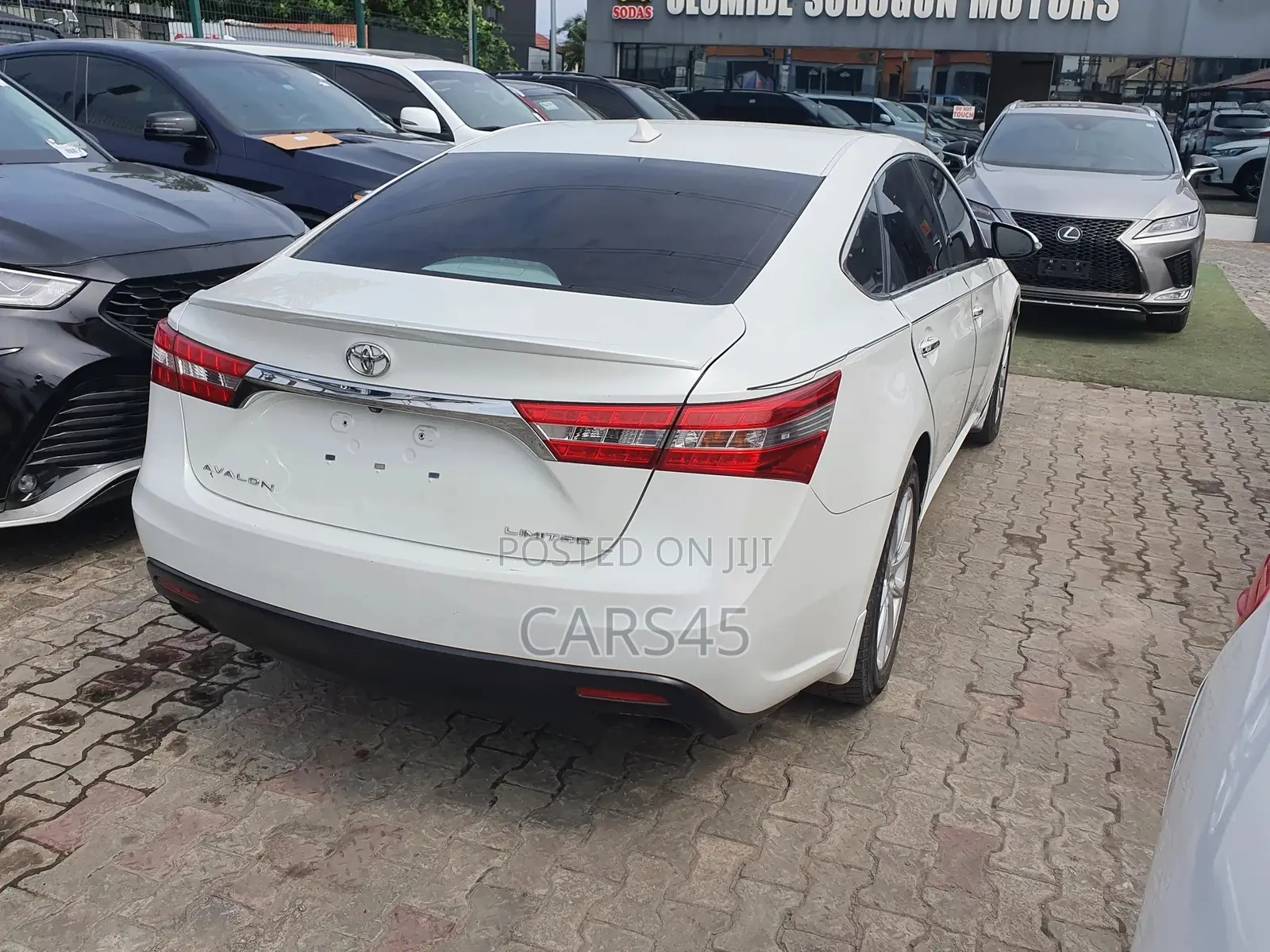 Toyota Avalon 2015 White