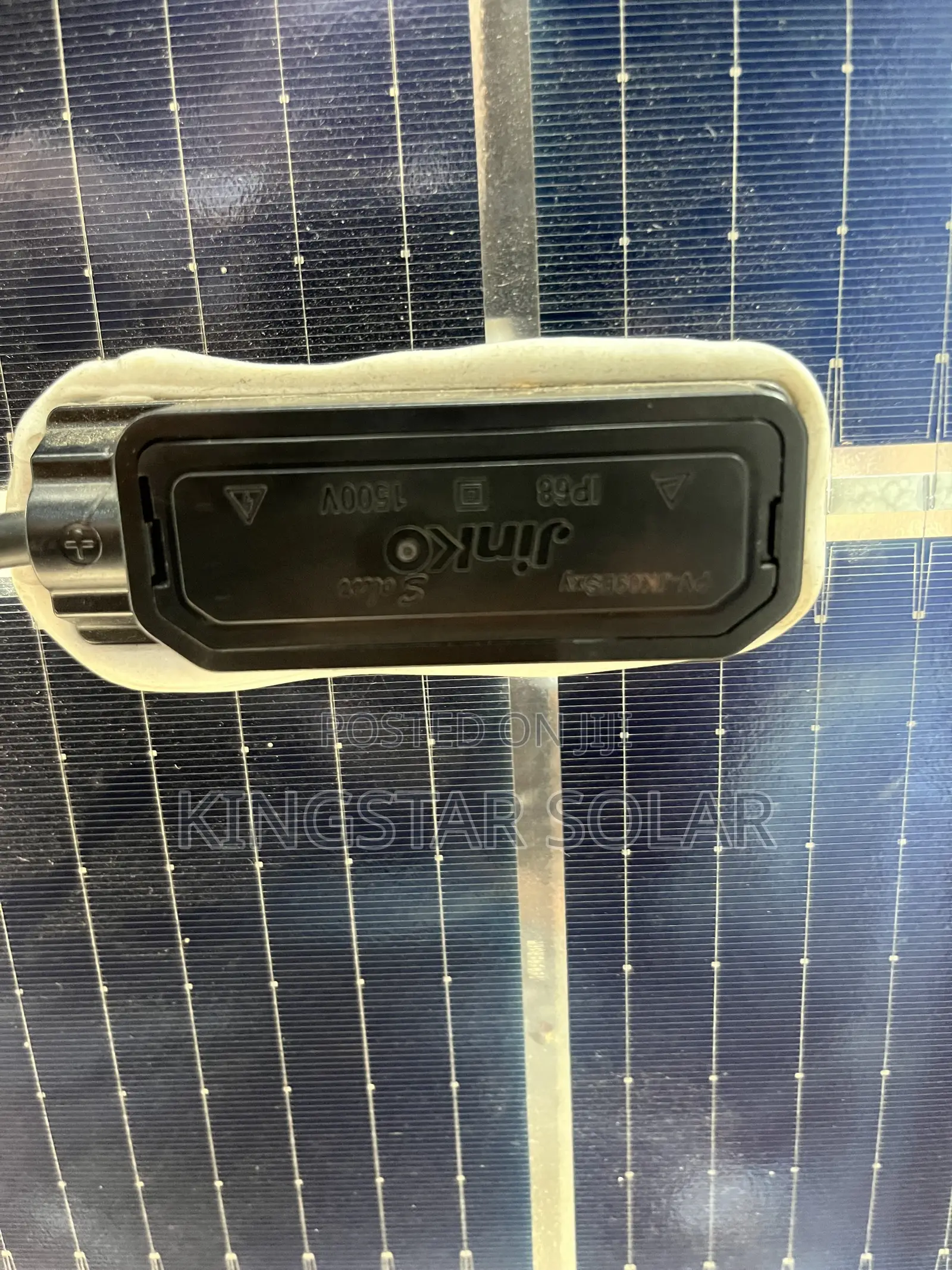 Jinko 650W Solar Panels