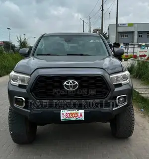 Toyota Tacoma 2018 Gray