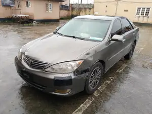 Toyota Camry 2005 Gray