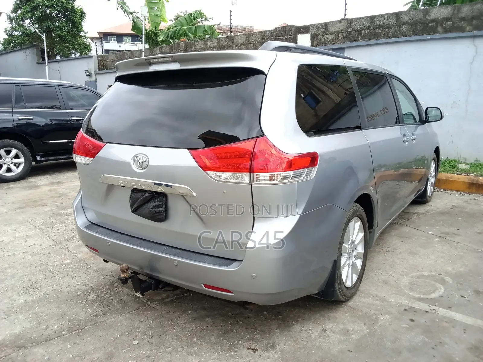 Toyota Sienna 2012 Silver