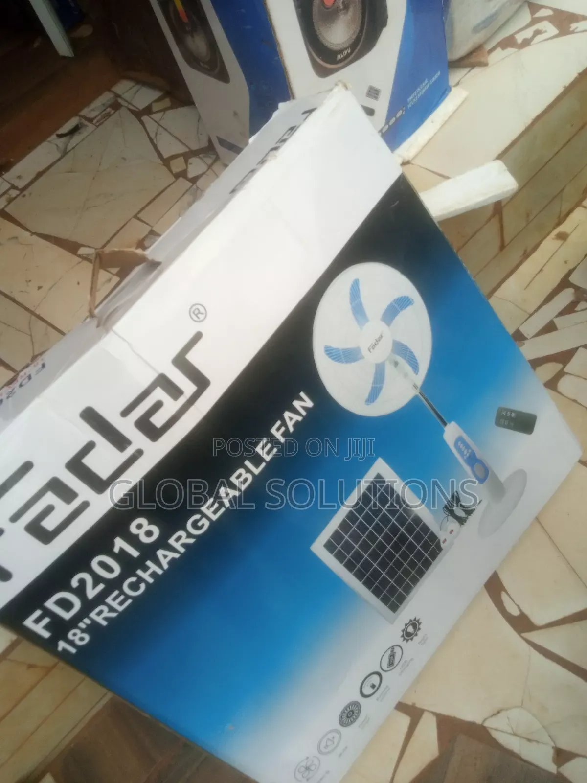 Fadar 18" Rechargeable Solar Fan