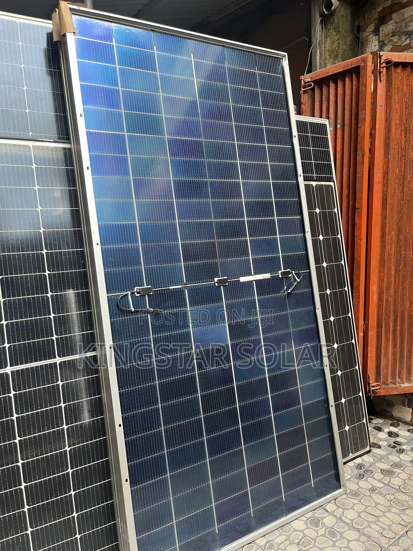 735w Bifacial Solar Panels