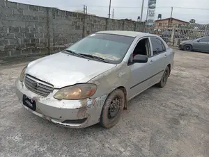 Toyota Corolla LE 2005 Silver