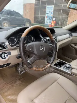 Mercedes-Benz E350 Base 4Matic Sedan AWD (3.5L 6cyl 7A) 2011 Black
