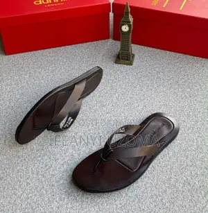 Classic Leather Men Slippers