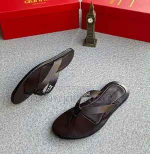 Classic Leather Men Slippers